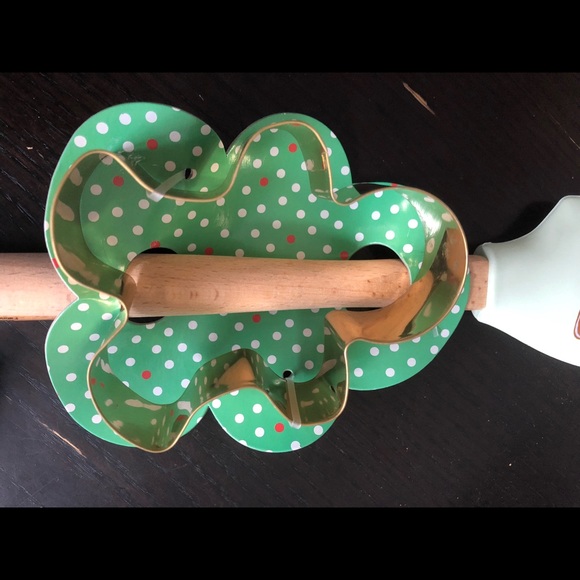 Anthro Dear Hancock Om The Holidays Cookie Set. - Picture 6 of 9